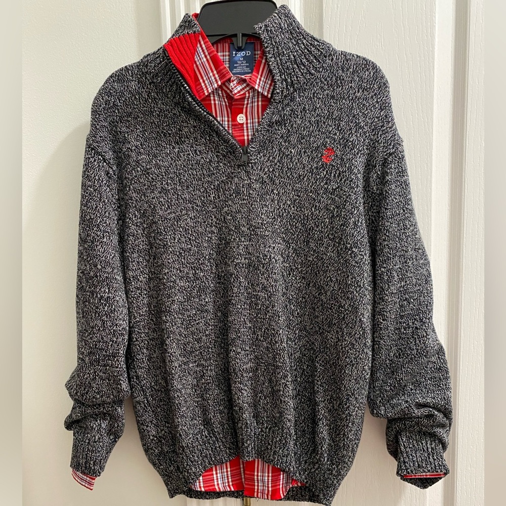 Izod sweater and coordinating button down. Boys size 10/12 Husky.